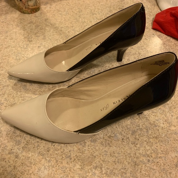 Anne Klein heels - Picture 2 of 3
